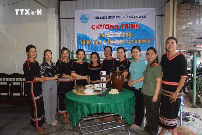 vna-potal-phu-nu-dak-lak-khoi-nghiep-tu-ban-sac-van-hoa-8827444.jpg