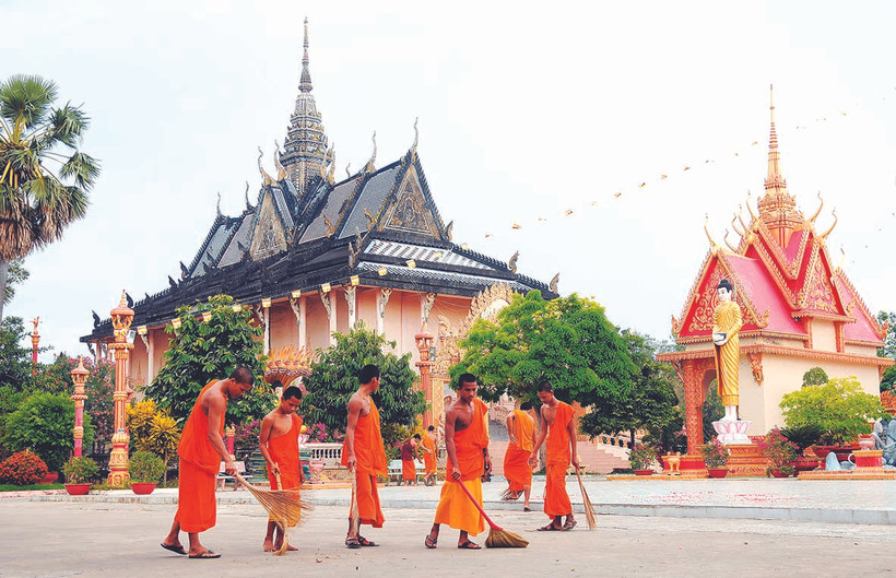 ការអនុវត្តគោលការណ៍ គោលនយោបាយរបស់បក្ស រដ្ឋប្រកបដោយប្រសិទ្ធភាពជួយលើកកម្ពស់ជីវភាពវប្បធម៌ស្មារតីរបស់បងប្អូនជនជាតិ ខ្មែរ នៅខេត្ត បាកលៀវ