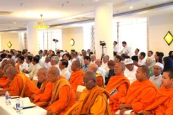 យកចិត្តទុកដាក់ស្ដាប់មតិរបស់បងប្អូនបណ្តាជនជាតិភាគតិចនៅតំបន់វាលទំនាបទន្លេ គឺវឡុង