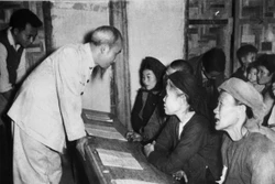 រុងរឿង នារី វៀតណាម