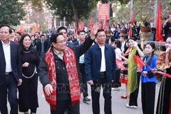 នាយករដ្ឋមន្ត្រីអញ្ជើញចូលរួមពិធីបើកការដ្ឋានសាងសង់គម្រោងវិនិយោគមូលដ្ឋានសម្ភារៈសម្រាប់មធ្យមសិក្សាចំណេះទូទៅនៅតំបន់ភ្នំ វៀតបាក់