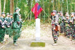 កងទ័ពការពារព្រំដែនយាមល្បាតទ្វេភាគីនៅព្រំដែន វៀតណាម - ឡាវ