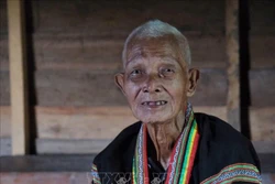 លោក អាម៉ាយ៉ាយ បក្ខជនមោះមុតភក្តីភាពមានគុណបំណាច់ចលនាប្រជាជនមូលមីរ បង្កើតភូមិនិគម កសាងជីវភាពថ្មី