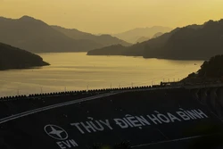 ឋានសួគ៌ទេសចរណ៍ និងបទពិសោធន៍វប្បធម៌នៅឯ 'សំណង់សតវត្សរ៍'