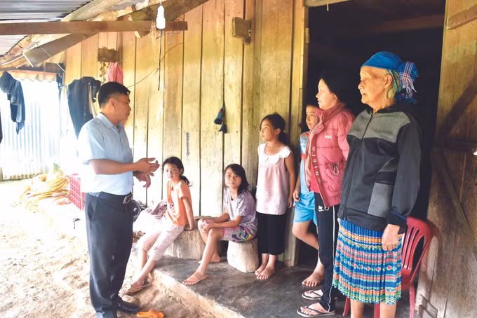 ខេត្ត ដាក់ណុង លុបបំបាត់អនក្ខរកម្មក្នុងចំណោមបងប្អូនជនជាតិភាគតិច ảnh 3