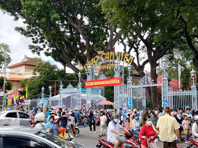 កន្លែងលេងកម្សាន្តជាច្រើននៅទីក្រុង ហូ ជីមិញ ទាក់ភ្ញៀវទេសចរក្នុងឱកាសទិវាបុណ្យឯករាជ្យជាតិថ្ងៃទី ២ ខែ កញ្ញា ảnh 1