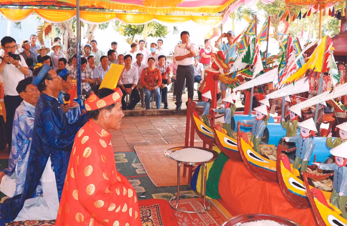 ពិធីគោរពវិញ្ញាណក្ខន្ធកងទ័ព ហ្វាងសា ảnh 4