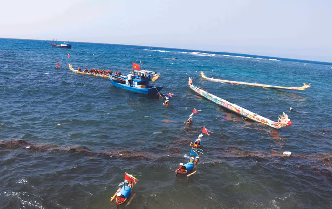 ពិធីគោរពវិញ្ញាណក្ខន្ធកងទ័ព ហ្វាងសា ảnh 1
