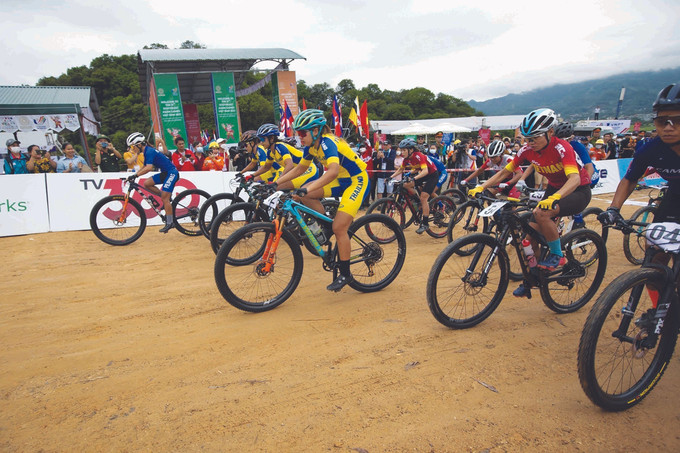 កីឡាករ កីឡាការិនីជនជាតិភាគតិចដែលបញ្ចេញពន្លឺចែងចាំងក្នុងព្រឹត្តិការណ៍ ស៊ីហ្គេម លើកទី ៣១ ảnh 7