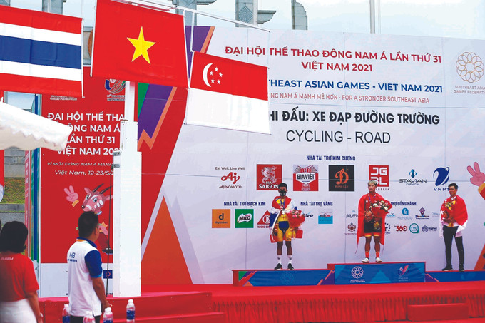 កីឡាករ កីឡាការិនីជនជាតិភាគតិចដែលបញ្ចេញពន្លឺចែងចាំងក្នុងព្រឹត្តិការណ៍ ស៊ីហ្គេម លើកទី ៣១ ảnh 3