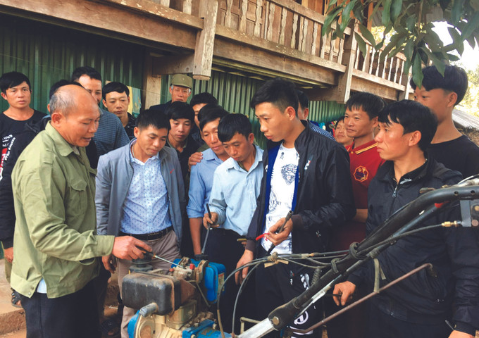 ថ្នាក់រៀនជួសជុលម៉ាស៊ីនកសិកម្មនៅឃុំ ណាតាំ ស្រុក ស៊ីនហូ (ខេត្ត ឡាយចូវ) ប្រសិទ្ធភាពពីការបណ្តុះបណ្តាលវិជ្ជាជីវៈនៅតំបន់ខ្ពស់ ស៊ីនហូ ảnh 2