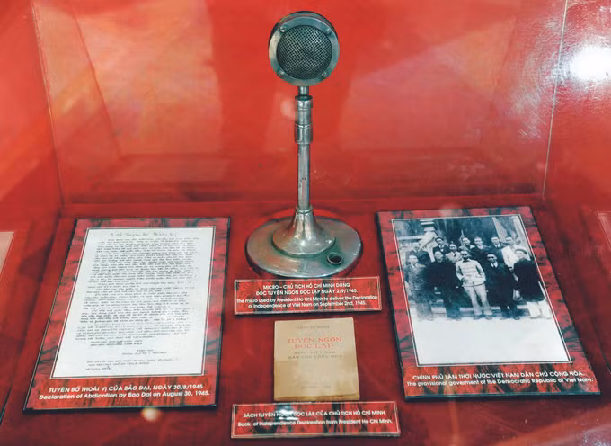 ទស្សនា បេនញ៉ារ៉ុង កេរដំណែលប្រវត្តិសាស្រ្តដែលដិតដាមទៅដោយស្លាកស្នាមអនុស្សាវរីយ៍អំពីលោកអ៊ំ ហូ ảnh 2