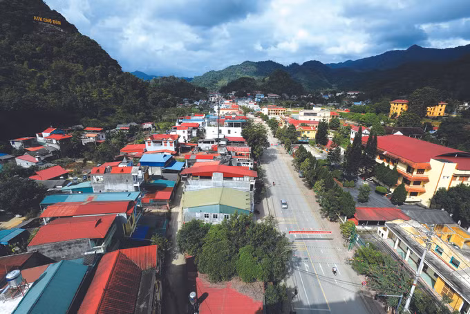 និទាឃរដូវប្រកបដោយភាពសម្បូរសប្បាយនៅតំបន់ខ្ពស់នៃខេត្ត បាក់កាន ảnh 1