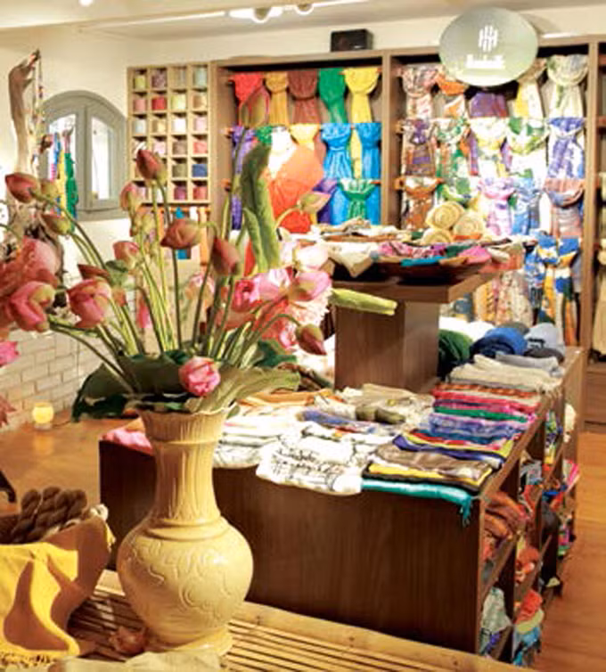 អ្នកអភិរក្សនិងអភិវឌ្ឍសំពត់សូត្រ វៀតណាម ảnh 4