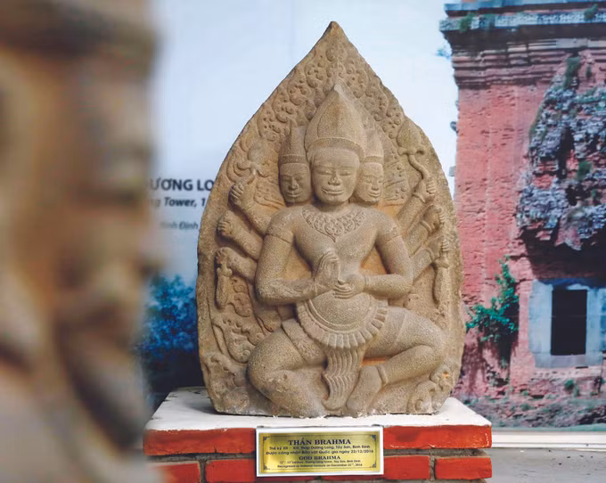 រតនវត្ថុ ចាម នៅលើដែនដី ប៊ិញឌិញ ảnh 1