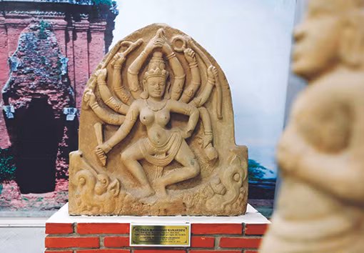 រតនវត្ថុ ចាម នៅលើដែនដី ប៊ិញឌិញ ảnh 2