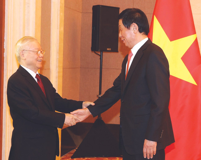 ស្លាកស្នាមក្នុងដំណើរទស្សនកិច្ចជាផ្លូវការនៅប្រទេស ចិន របស់លោកអគ្គលេខាបក្ស ង្វៀន ភូត្រុង ảnh 5