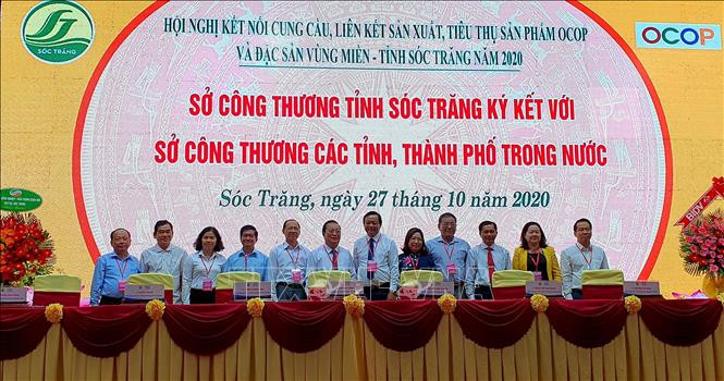 ខេត្ត សុកត្រាំង៖ ជំរុញយ៉ាងខ្លាំងក្លាការតភ្ជាប់ការផ្គត់ផ្គង់និងតម្រូវការ តំណភ្ជាប់ផលិតកម្ម ការលក់ផលិតផល OCOP និងផលិតផលពិសេសប្រចាំតំបន់ ភូមិភ ảnh 4