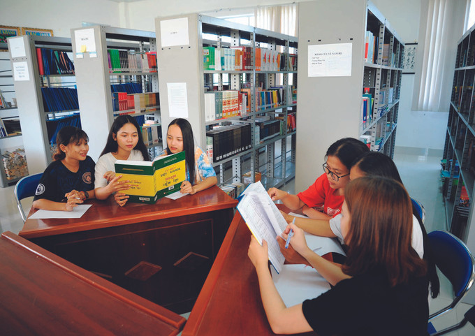 ប្រជុំវចនានុក្រម វៀតណាម - ខ្មែរ ពីរភាសាដំបូងគេបង្អស់នៅ វៀតណាម ảnh 3