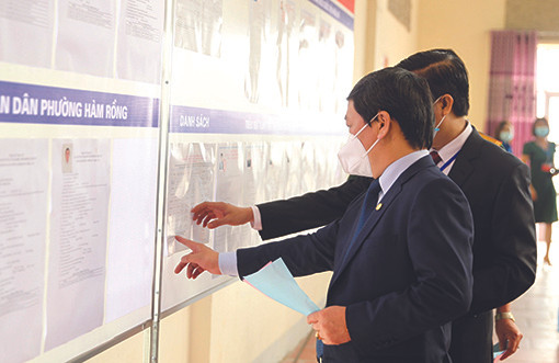 បងប្អូនជនជាតិអញ្ជើញចូលរួមទិវាបុណ្យនៃមាតុភូមិយ៉ាងរូតរះម្នីម្នា ảnh 6