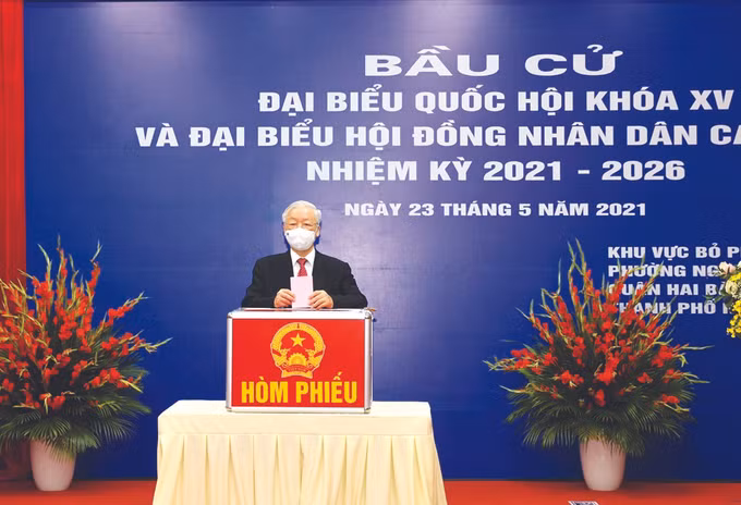 បងប្អូនជនជាតិអញ្ជើញចូលរួមទិវាបុណ្យនៃមាតុភូមិយ៉ាងរូតរះម្នីម្នា ảnh 2