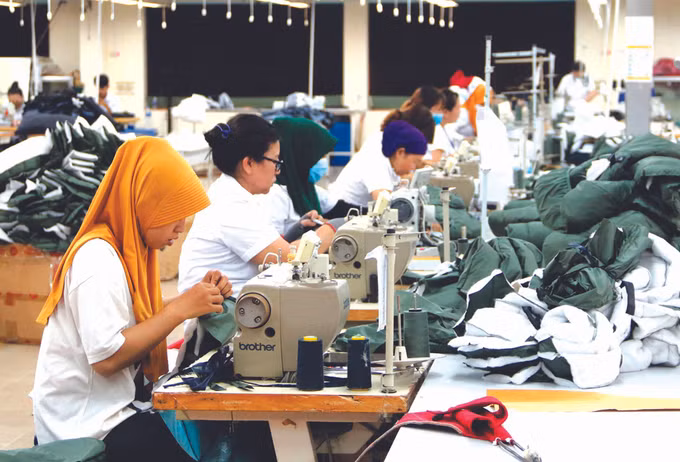 ស្រុក ស៊ន់ឡុក ជំរុញយ៉ាងខ្លាំងក្លាការវិនិយោគចូលក្នុងតំបន់បងប្អូនជនជាតិ ảnh 1