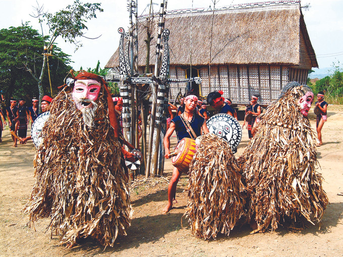 បុណ្យភូមិរបស់បងប្អូនជនជាតិ បាណា នៅខេត្ត យ៉ាឡាយ បុណ្យភូមិរបស់ជនជាតិ បាណា ảnh 1