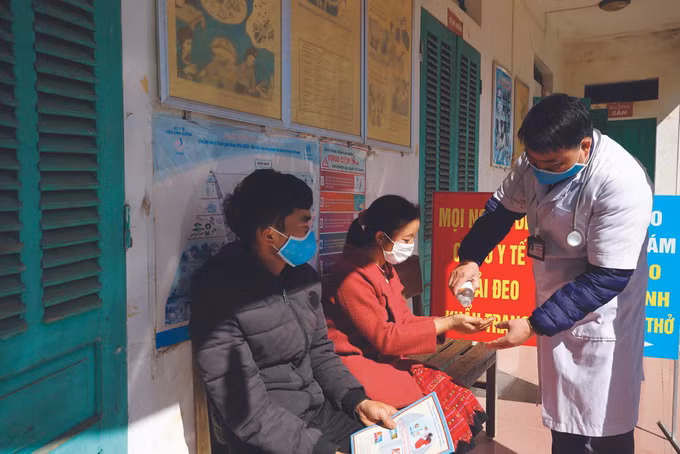 គុណបក្ស - ទឹកចិត្តប្រជាជននៅ បាក់អៀន ảnh 6