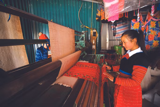 គុណបក្ស - ទឹកចិត្តប្រជាជននៅ បាក់អៀន ảnh 11