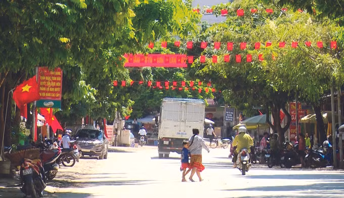 គុណបក្ស - ទឹកចិត្តប្រជាជននៅ បាក់អៀន ảnh 4