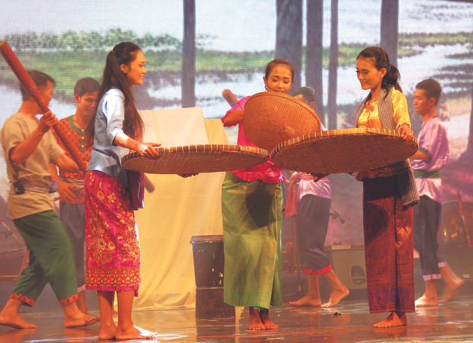 ច្បាប់ស្រីរបស់ជនជាតិ ខែ្មរ ណាមបូ ảnh 1