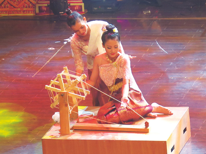 ច្បាប់ស្រីរបស់ជនជាតិ ខែ្មរ ណាមបូ ảnh 2