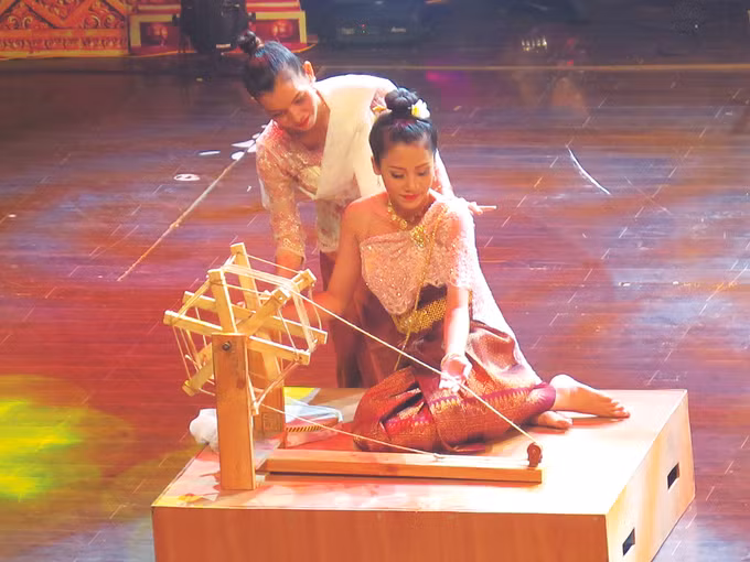 ច្បាប់ស្រីរបស់ជនជាតិ ខែ្មរ ណាមបូ ảnh 2