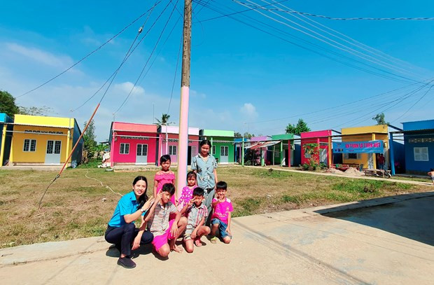 ភាពស្រស់ស្អាតចែងចាំងពីកម្មវិធី "ចម្រុះពណ៌ភូមិស្រុក" នៅខេត្ត សុកត្រាំង ảnh 1