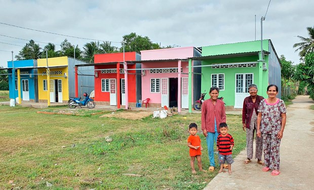 ភាពស្រស់ស្អាតចែងចាំងពីកម្មវិធី "ចម្រុះពណ៌ភូមិស្រុក" នៅខេត្ត សុកត្រាំង ảnh 2