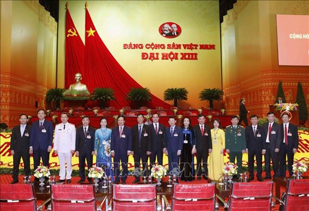 រូបភាពមួយចំនួនក្នុងថ្ងៃដំបូងនៃមហាសន្និបាតតំណាងទូទាំងប្រទេសលើកទី ១៣ របស់បក្សកុម្មុយនិស្តវៀតណាម ảnh 12