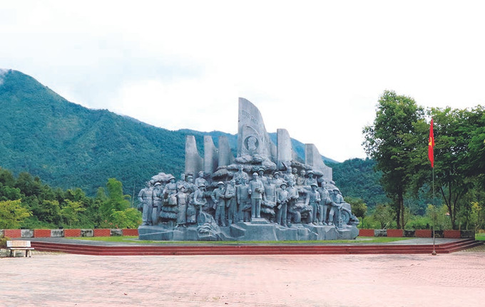 ឃុំ មឿងផាំងក្នុងអតីតកាល ពេលបច្ចុប្បន្ននេះ ảnh 2