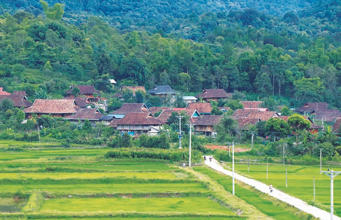 ឃុំ មឿងផាំងក្នុងអតីតកាល ពេលបច្ចុប្បន្ននេះ ảnh 4