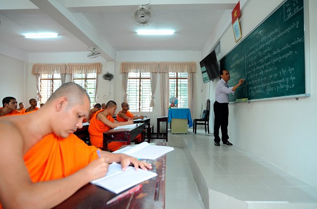 ម៉ោងរៀនភាសា បាលី របស់សមណៈសិស្ស ខ្មែរ សាលាមធ្យមសិក្សាបំពេញវិជ្ជា បាលី ណាមបូ។ រូបថត៖ អានហៀវ ខេត្ត សុកត្រាំង អភិរក្សភាសានិយាយនិងអក្សរសរសេររបស់ជនជាតិ ខ្មែរ ảnh 6