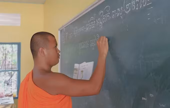 04-khmer-090826-4.jpg
