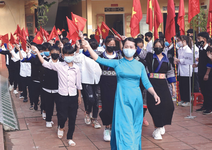 អបអរសាទរបវេសនកាលថ្មីឆ្នាំសិក្សា ២០២១ - ២០២២ ảnh 2