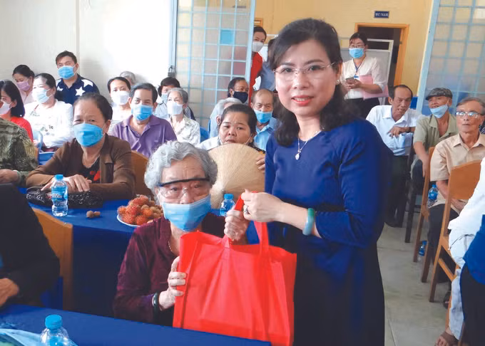 ទីក្រុង កឹនធើ អភិវឌ្ឍកងជួរកម្មាភិបាលជនជាតិភាគតិច ảnh 1