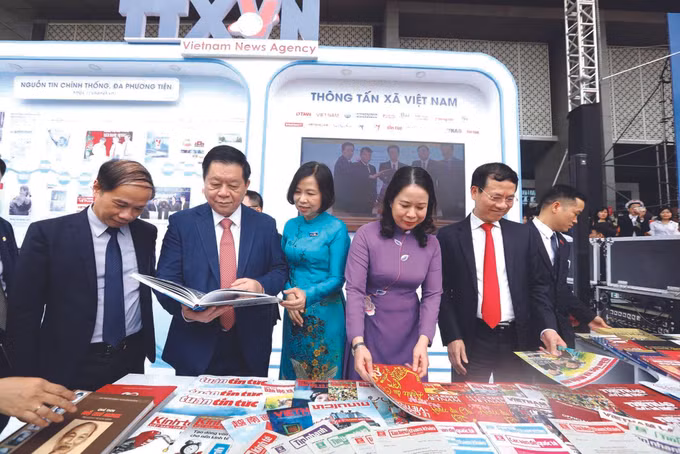 សកម្មភាពមួយចំនួនរបស់ថ្នាក់ដឹកនាំបក្សនិងរដ្ឋ ảnh 5