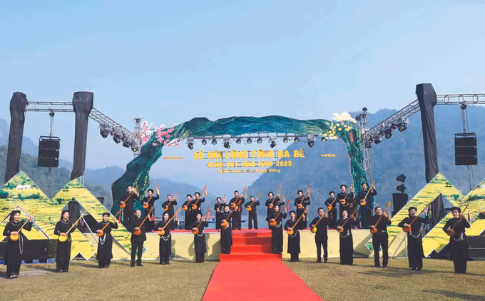 រួតរះម្នីម្នាចូលរួមពិធីបុណ្យ ឡុងតុង បាបេ ảnh 2