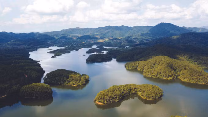 ស្រុក លុកង៉ាន ដាស់ទេសចរណ៍បៃតងងើបពីដំណេក ảnh 3