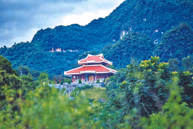 ប៉ាក - ប គោលដៅដែលរក្សាទុកដានជើងអ៊ំ ហូ ảnh 1