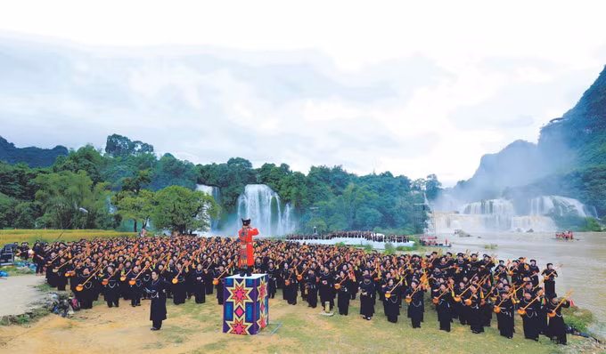 មកកាន់តំបន់ ណននឿក ảnh 1