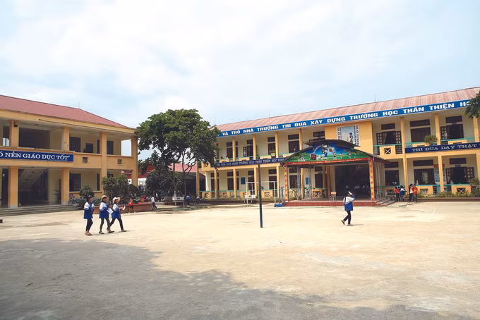 ការផ្លាស់ប្តូរថ្មីនៅដែនដីមូលដ្ឋានបដិវត្តន៍ មឿងផាំង ảnh 4