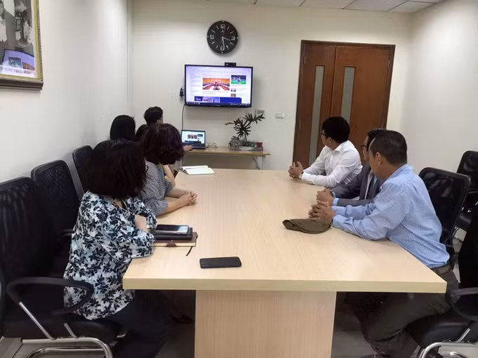 គណៈប្រតិភូទីភ្នាក់ងារសារព័ត៌មានកម្ពុជាធ្វើទស្សនកិច្ចស្វែងយល់នៅទីភ្នាក់ងារសារព័ត៌មាន​វៀតណាម ảnh 1