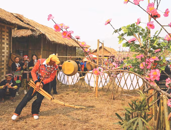 2-dac sac khong gian van hoa vung cao Dien Bien-trung kien.jpg